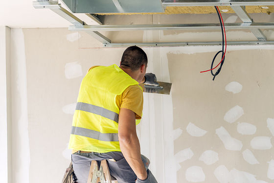 Dobra cena Płyty gipsowo-kartonowe 1220 x 2440 mm wzmocnione o grubości 15 mm do sufitu w Internecie