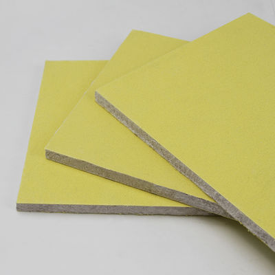 Dobra cena Trwała wzmocniona płyta sufitowa gipsowa o grubości 9 mm Stożkowa krawędź do dekoracji sufitu w Internecie