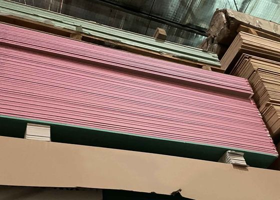 Dobra cena Sprzedaż bezpośrednia z fabryki 1220X2440Mm Płytki kamiennej płytki gipsowej płytki gipsowej niepalnej w Internecie